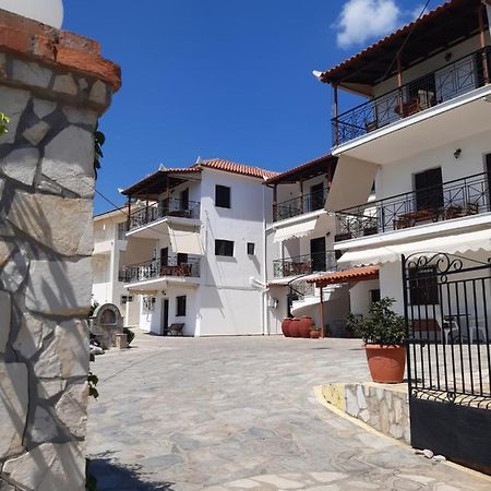 Zaga Apartments - Flats Koróni Exterior foto